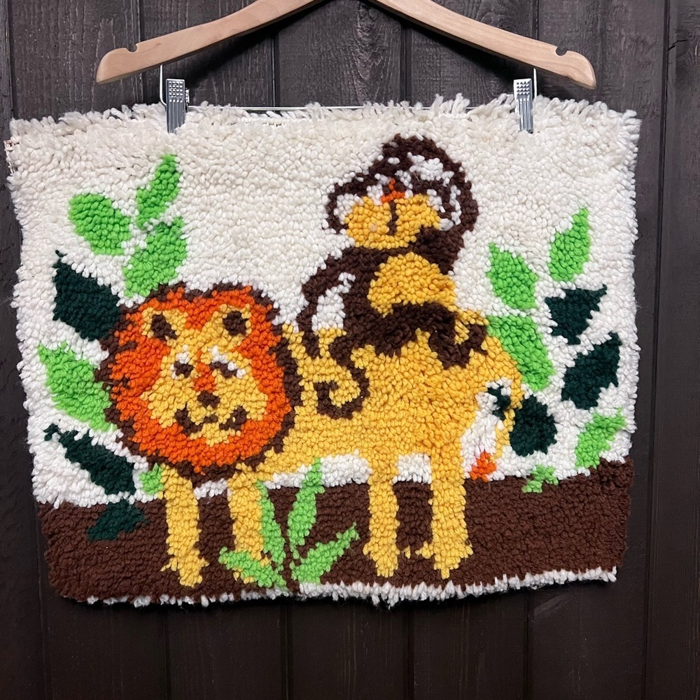 Vintage 80s Latch Hook Rug Lion Monkey with Wood Dowel for Hanging 23.5” x 18”.
